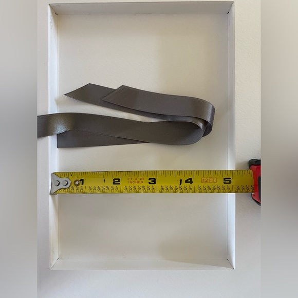 Christian Dior Around the World gift box with magnetic closure flap - Picture 14 of 15